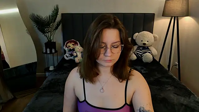 Snapshot of Briarx chatting on 23, 11, 2025 Briarx online show from 23, 11, 2025