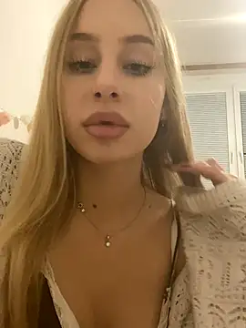 Snapshot of RemyStyles chatting on 13, 11, 2025 RemyStyles online show from 13, 11, 2025