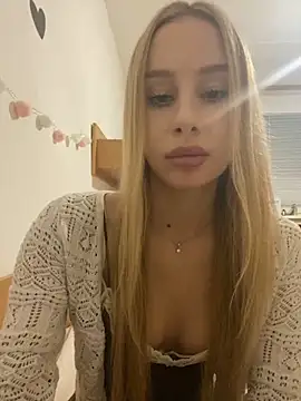 Snapshot of RemyStyles chatting on 27, 11, 2025 RemyStyles online show from 27, 11, 2025