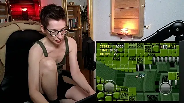 Snapshot of Antifistin chatting on 5, 12, 2025 Antifistin online show from 5, 12, 2025