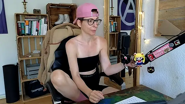 Snapshot of Antifistin chatting on 17, 6, 2026 Antifistin online show from 17, 6, 2026