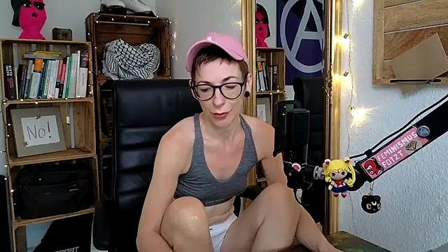 Snapshot of Antifistin chatting on 2, 7, 2026 Antifistin online show from 2, 7, 2026