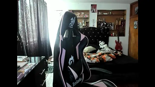 Maki Zein  online show from 29, 10, 2025