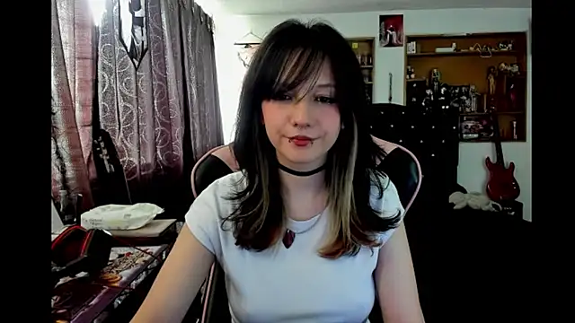 Snapshot of Maki_Zein_ chatting on 4, 2, 2026 Maki Zein online show from 4, 2, 2026