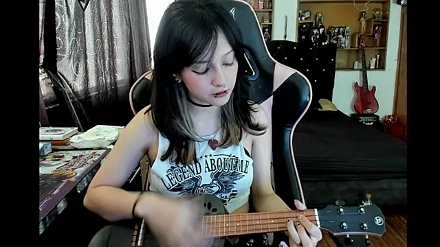 Snapshot of Maki_Zein_ chatting on 12, 2, 2026 Maki Zein online show from 12, 2, 2026