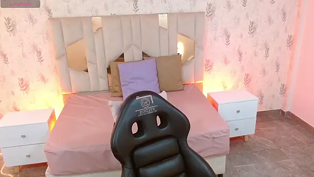 MARIANA TAY1 online show from 26, 10, 2025