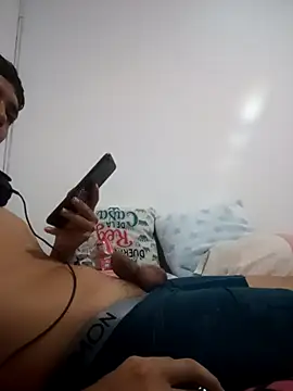 Flirtdick03 online show from 2, 2, 2026