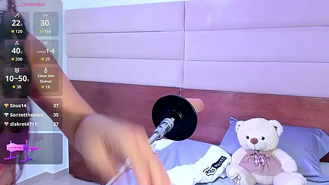 Snapshot of elizabeth_liones_ chatting on 6, 11, 2025 elizabeth liones online show from 6, 11, 2025