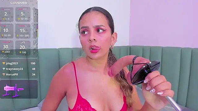 Snapshot of elizabeth_liones_ chatting on 19, 11, 2025 elizabeth liones online show from 19, 11, 2025