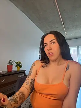 Lolathebaddie online show from 24, 2, 2026