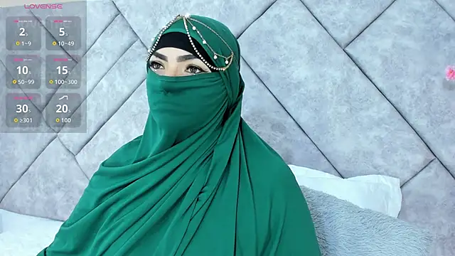  naylaa  online show from 12, 4, 2026