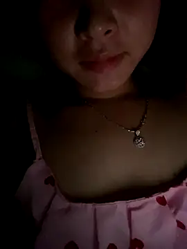 Snapshot of Yan_50299 chatting on 18, 10, 2025 Yan 50299 online show from 18, 10, 2025