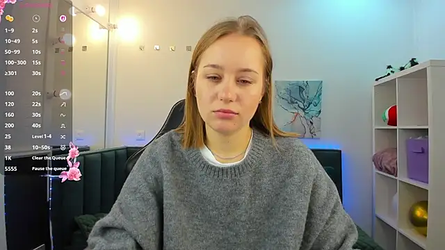 Snapshot of Melissa_new22 chatting on 13, 11, 2025 Melissa new22 online show from 13, 11, 2025