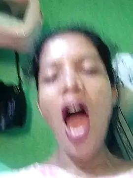 Snapshot of Jaanvi_G chatting on 25, 10, 2025 Jaanvi G online show from 25, 10, 2025