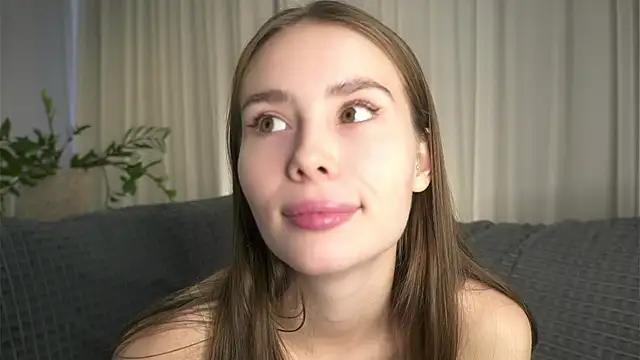 Snapshot of MonetLeitman chatting on 15, 10, 2025 MonetLeitman online show from 15, 10, 2025