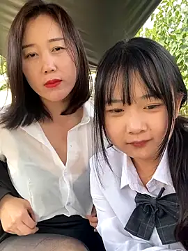 xiaoxue7788 online show from 16, 10, 2025