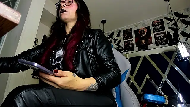 Snapshot of Evangelinejoness_ chatting on 2, 2, 2026 Evangelinejoness online show from 2, 2, 2026