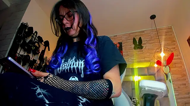 Evangelinejoness  online show from 8, 4, 2026