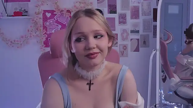 SweetCutie19 online show from 16, 10, 2025