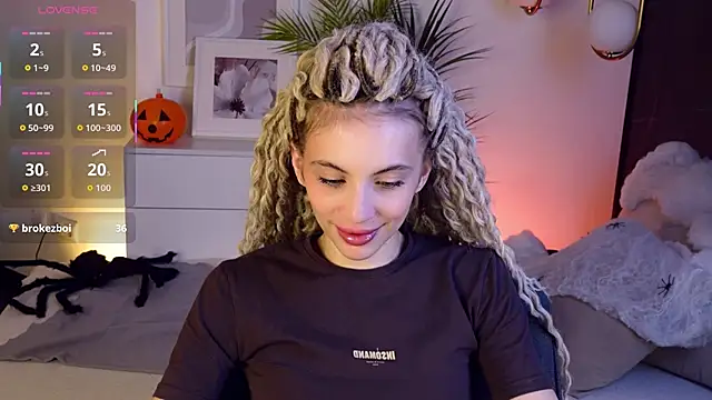 Snapshot of mia_silkk chatting on 1, 11, 2025 mia silkk online show from 1, 11, 2025