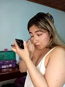 Snapshot of sofiazaf5 chatting on 15, 12, 2025 sofiazaf5 online show from 15, 12, 2025