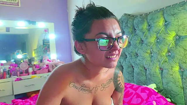 Liisaa Kiss online show from 10, 3, 2026