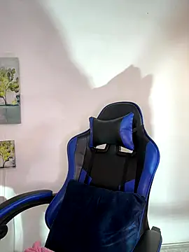 Adeline 1 online show from 31, 10, 2025