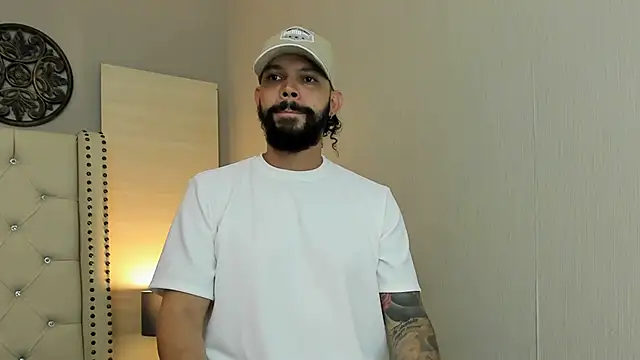 Snapshot of AlukardBig chatting on 27, 10, 2025 AlukardBig online show from 27, 10, 2025