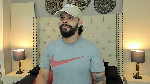 Snapshot of AlukardBig chatting on 2, 11, 2025 AlukardBig online show from 2, 11, 2025