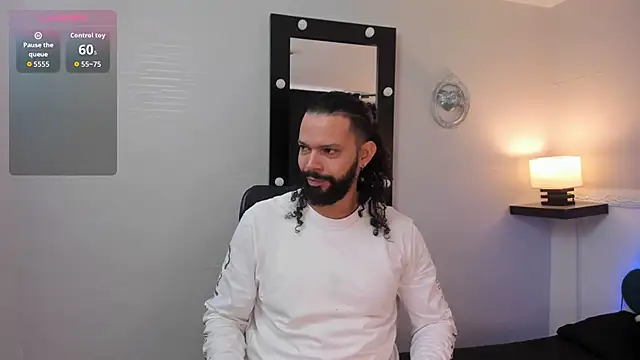 Snapshot of AlukardBig chatting on 16, 11, 2025 AlukardBig online show from 16, 11, 2025