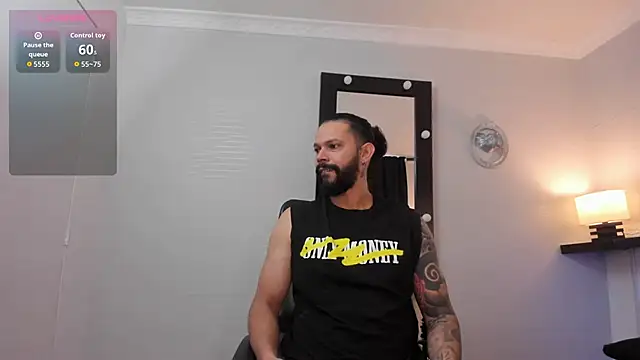 Snapshot of AlukardBig chatting on 20, 11, 2025 AlukardBig online show from 20, 11, 2025