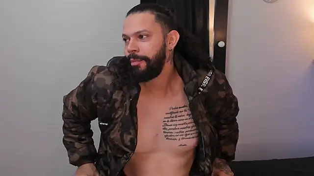 Snapshot of AlukardBig chatting on 21, 11, 2025 AlukardBig online show from 21, 11, 2025