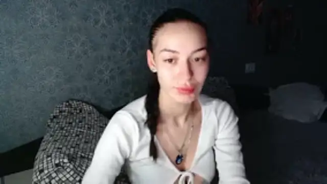 Daphne Darkthorn online show from 10, 11, 2025