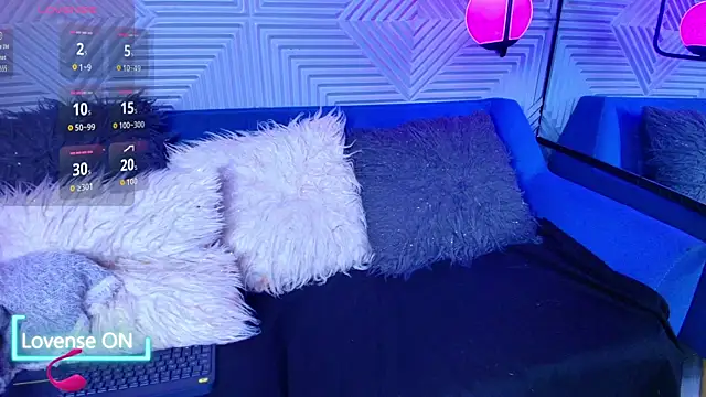 CinnamonHeat online show from 14, 10, 2025