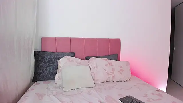 Snapshot of RashidaScott chatting on 25, 11, 2025 RashidaScott online show from 25, 11, 2025