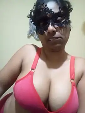 Expose Queen online show from 10, 1, 2026