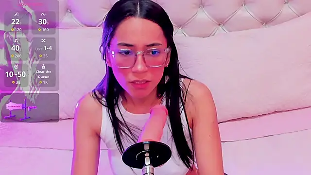 Snapshot of GabbiePrice chatting on 24, 10, 2025 GabbiePrice online show from 24, 10, 2025