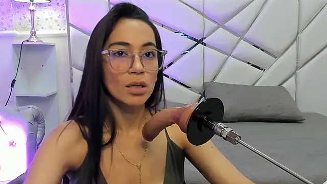 GabbiePrice online show from 12, 5, 2026