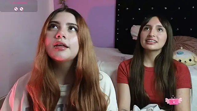 Snapshot of Leah_moon1 chatting on 11, 10, 2025 Leah moon1 online show from 11, 10, 2025