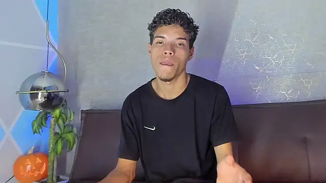 Snapshot of jhojan_foxxx_ chatting on 18, 10, 2025 jhojan foxxx online show from 18, 10, 2025