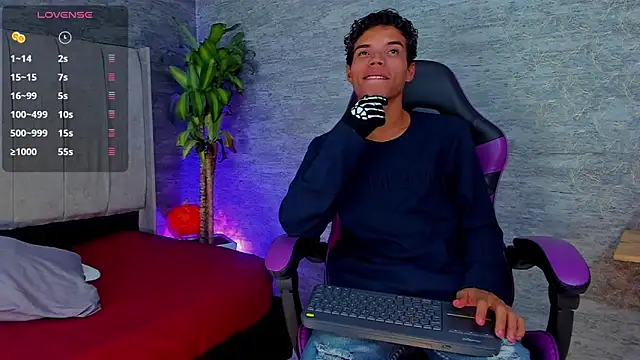 Snapshot of jhojan_foxxx_ chatting on 2, 11, 2025 jhojan foxxx online show from 2, 11, 2025