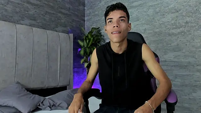 Snapshot of jhojan_foxxx_ chatting on 11, 11, 2025 jhojan foxxx online show from 11, 11, 2025