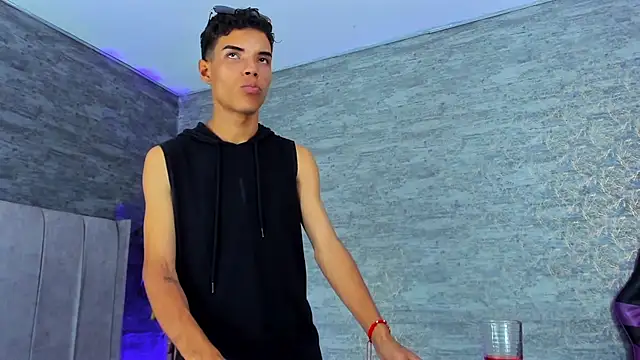 Snapshot of jhojan_foxxx_ chatting on 12, 11, 2025 jhojan foxxx online show from 12, 11, 2025