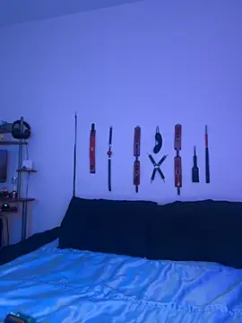 MiniMonroe online show from 25, 11, 2025