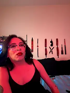 MiniMonroe online show from 1, 12, 2025