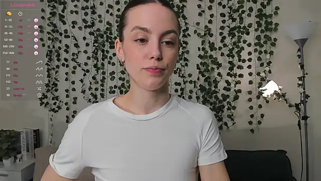 Snapshot of sweet_and_flirt chatting on 22, 10, 2025 sweet and flirt online show from 22, 10, 2025