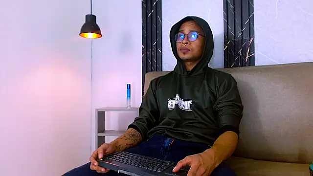 Snapshot of Jayden_Morris chatting on 5, 12, 2025 Jayden Morris online show from 5, 12, 2025