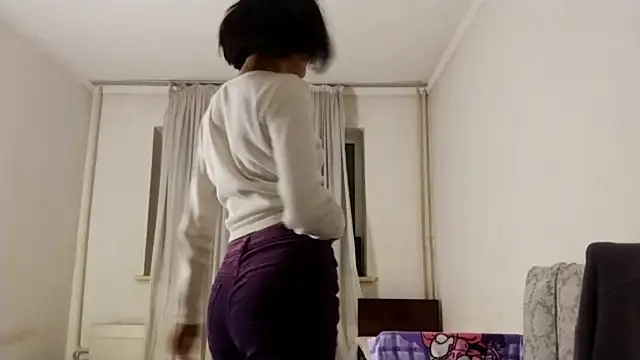 Lyndasilk online show from 25, 11, 2025