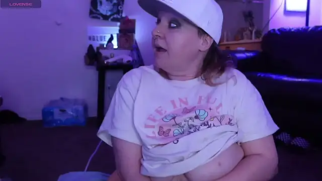 BellaBlueBBW online show from 7, 3, 2025