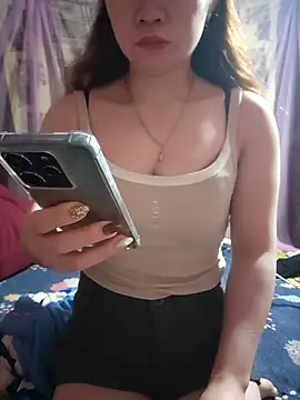 Snapshot of LeanaLy chatting on 7, 1, 2026 LeanaLy online show from 7, 1, 2026